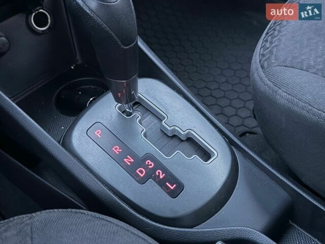 Чорний Кіа Ріо, об'ємом двигуна 1.4 л та пробігом 201 тис. км за 6950 $, фото 20 на Automoto.ua
