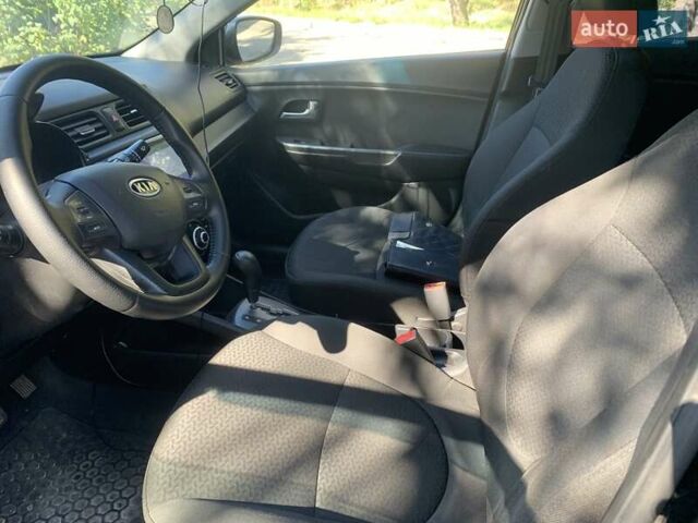 Чорний Кіа Ріо, об'ємом двигуна 1.4 л та пробігом 146 тис. км за 5075 $, фото 9 на Automoto.ua