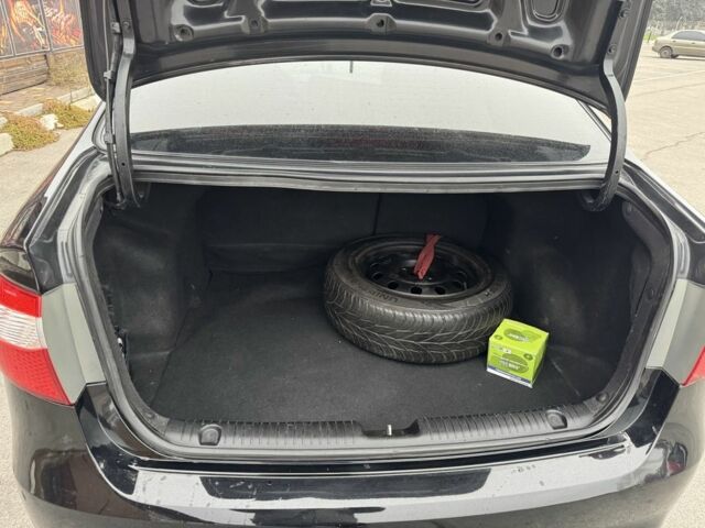 Черный Киа Рио, объемом двигателя 1.6 л и пробегом 178 тыс. км за 8200 $, фото 14 на Automoto.ua