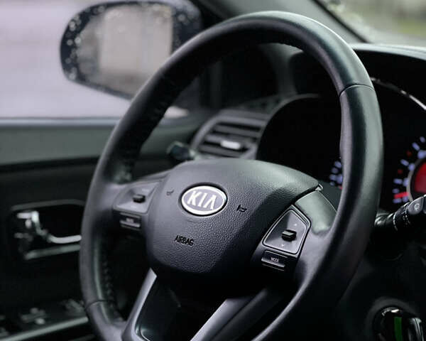 Черный Киа Рио, объемом двигателя 1.6 л и пробегом 231 тыс. км за 7999 $, фото 19 на Automoto.ua