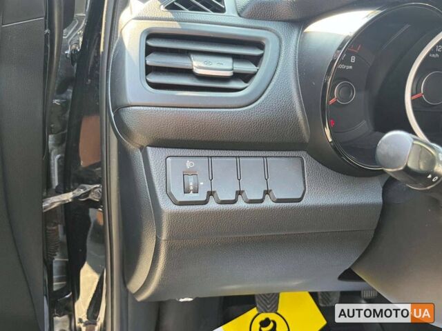 Черный Киа Рио, объемом двигателя 1.4 л и пробегом 77 тыс. км за 7700 $, фото 7 на Automoto.ua