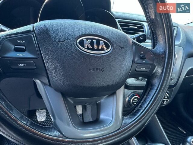 Чорний Кіа Ріо, об'ємом двигуна 1.59 л та пробігом 197 тис. км за 5888 $, фото 36 на Automoto.ua