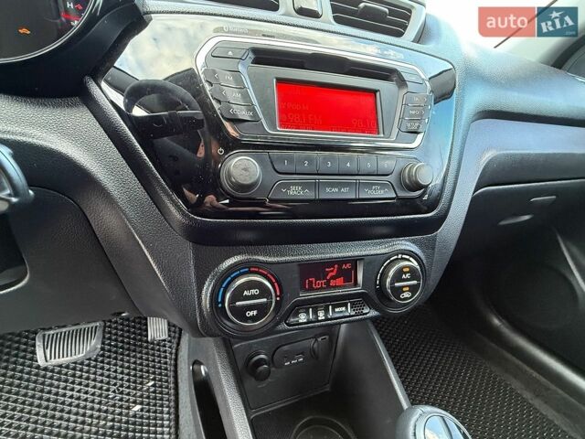 Черный Киа Рио, объемом двигателя 0 л и пробегом 153 тыс. км за 8500 $, фото 15 на Automoto.ua