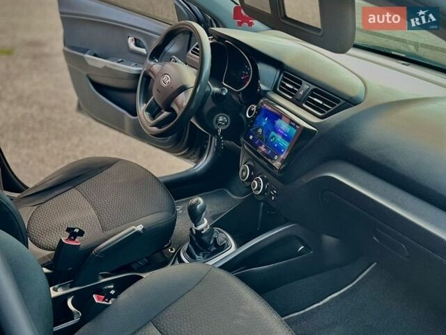 Черный Киа Рио, объемом двигателя 1.4 л и пробегом 95 тыс. км за 7299 $, фото 12 на Automoto.ua
