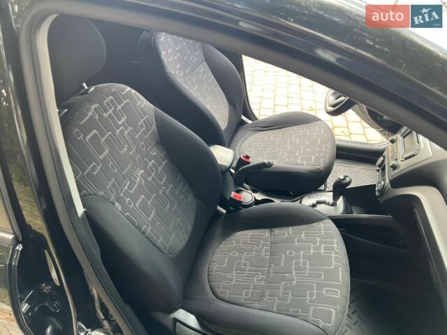 Черный Киа Рио, объемом двигателя 1.59 л и пробегом 160 тыс. км за 8100 $, фото 19 на Automoto.ua
