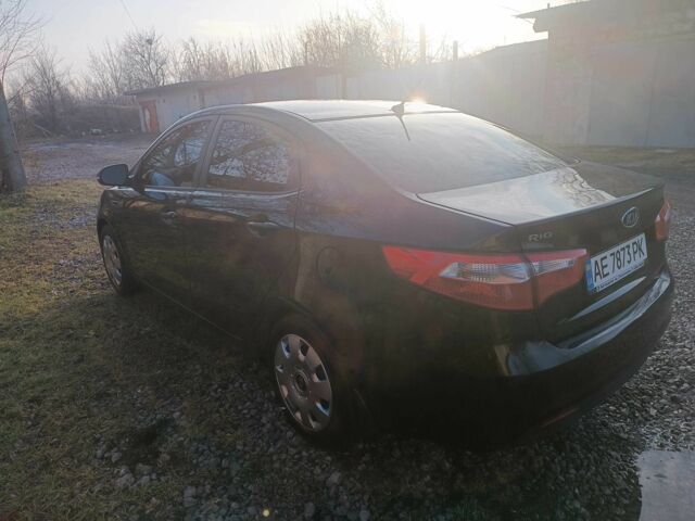 Черный Киа Рио, объемом двигателя 1.6 л и пробегом 180 тыс. км за 8200 $, фото 4 на Automoto.ua