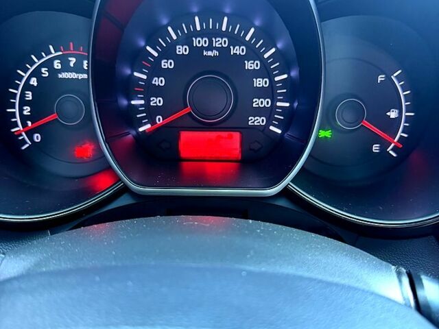Чорний Кіа Ріо, об'ємом двигуна 1.4 л та пробігом 103 тис. км за 7800 $, фото 9 на Automoto.ua