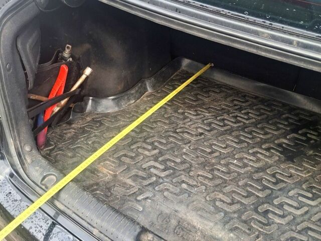 Черный Киа Рио, объемом двигателя 1.4 л и пробегом 197 тыс. км за 7000 $, фото 4 на Automoto.ua