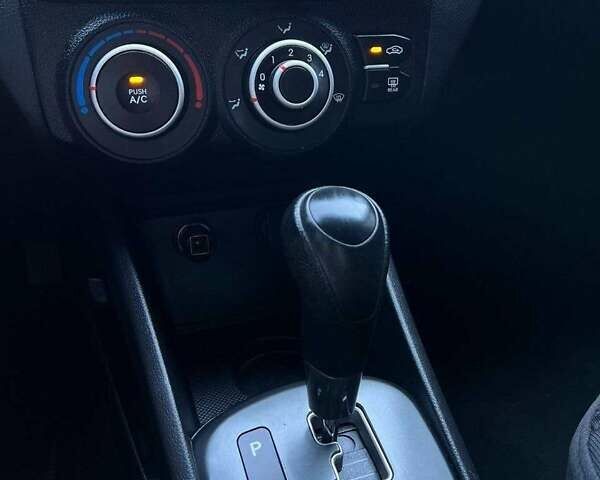 Чорний Кіа Ріо, об'ємом двигуна 1.4 л та пробігом 100 тис. км за 7607 $, фото 6 на Automoto.ua