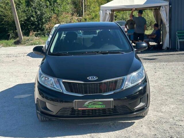 Чорний Кіа Ріо, об'ємом двигуна 1.4 л та пробігом 53 тис. км за 8933 $, фото 5 на Automoto.ua
