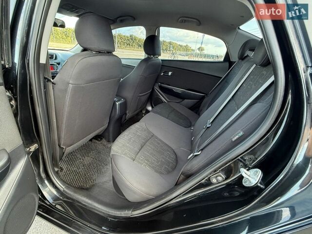 Черный Киа Рио, объемом двигателя 0 л и пробегом 153 тыс. км за 8500 $, фото 22 на Automoto.ua