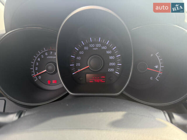 Черный Киа Рио, объемом двигателя 1.4 л и пробегом 74 тыс. км за 8900 $, фото 6 на Automoto.ua