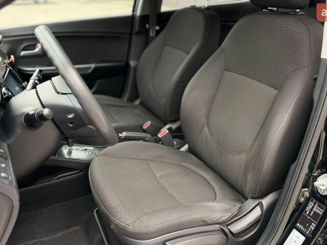 Чорний Кіа Ріо, об'ємом двигуна 1.4 л та пробігом 202 тис. км за 6900 $, фото 11 на Automoto.ua