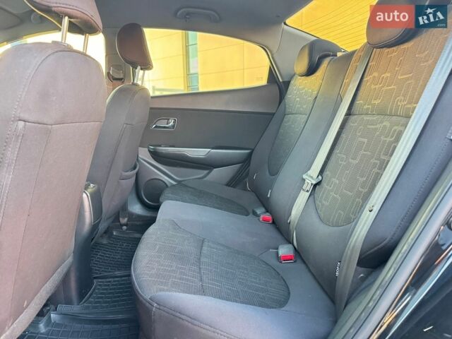 Черный Киа Рио, объемом двигателя 1.6 л и пробегом 181 тыс. км за 7950 $, фото 9 на Automoto.ua