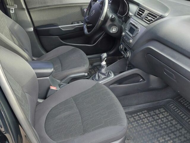 Чорний Кіа Ріо, об'ємом двигуна 0 л та пробігом 246 тис. км за 6800 $, фото 4 на Automoto.ua