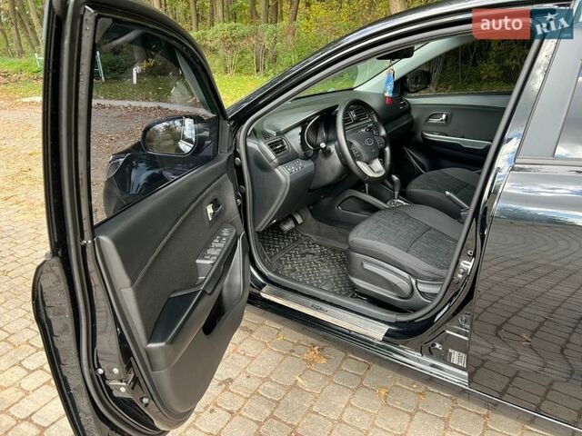 Черный Киа Рио, объемом двигателя 1.59 л и пробегом 160 тыс. км за 8200 $, фото 26 на Automoto.ua