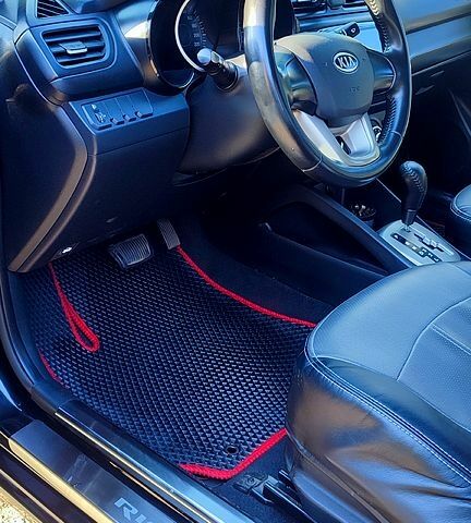 Черный Киа Рио, объемом двигателя 1.4 л и пробегом 120 тыс. км за 7700 $, фото 2 на Automoto.ua