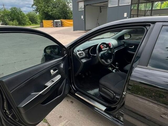 Черный Киа Рио, объемом двигателя 1.4 л и пробегом 199 тыс. км за 8600 $, фото 3 на Automoto.ua
