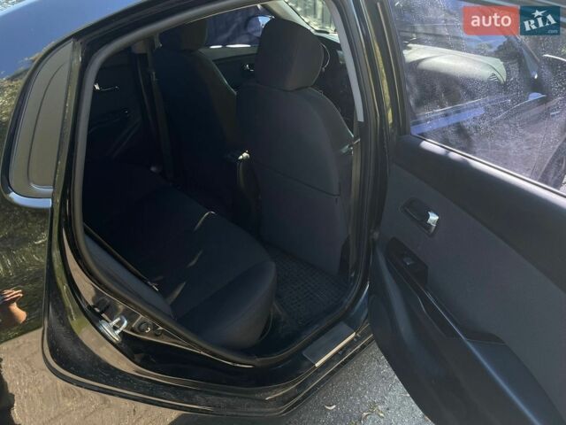 Чорний Кіа Ріо, об'ємом двигуна 1.59 л та пробігом 274 тис. км за 7500 $, фото 6 на Automoto.ua