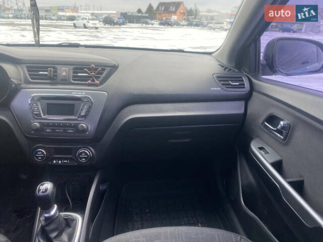 Черный Киа Рио, объемом двигателя 1.59 л и пробегом 249 тыс. км за 6900 $, фото 14 на Automoto.ua