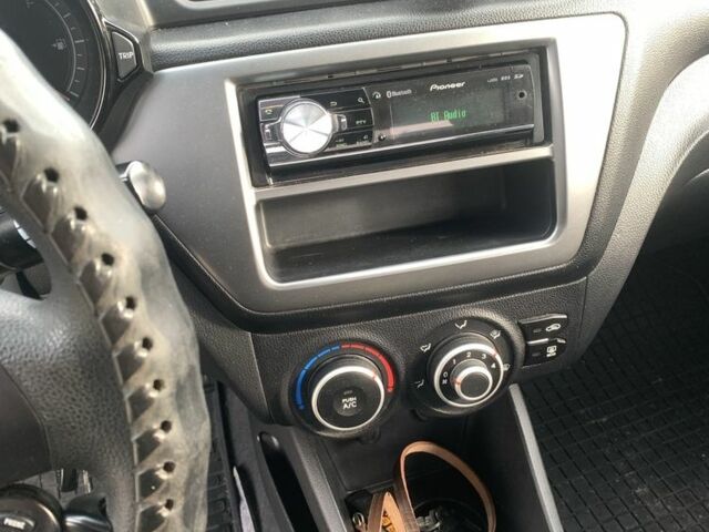 Чорний Кіа Ріо, об'ємом двигуна 1.4 л та пробігом 190 тис. км за 5500 $, фото 14 на Automoto.ua