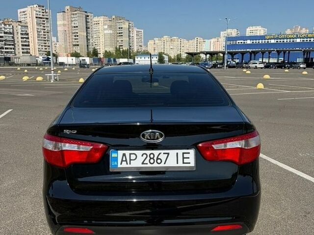Черный Киа Рио, объемом двигателя 1.59 л и пробегом 230 тыс. км за 7000 $, фото 3 на Automoto.ua