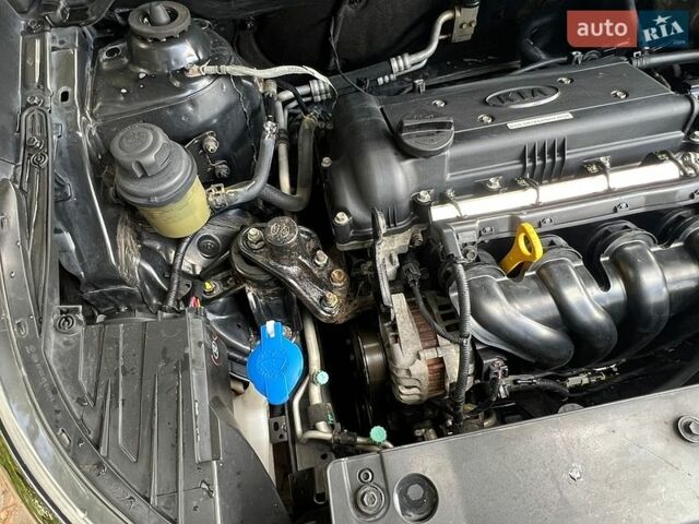 Черный Киа Рио, объемом двигателя 1.59 л и пробегом 160 тыс. км за 8200 $, фото 11 на Automoto.ua