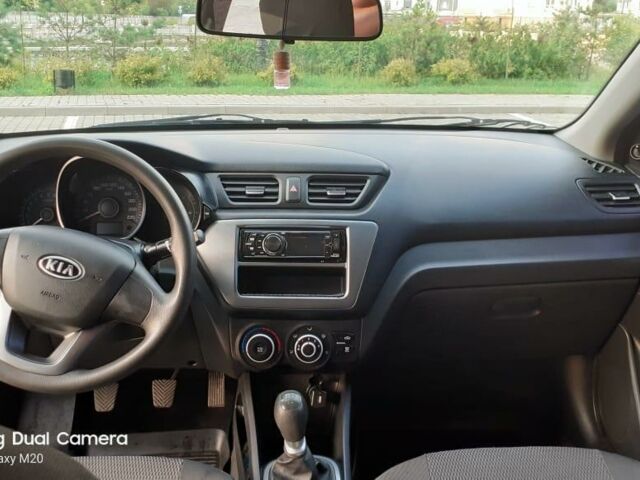 Чорний Кіа Ріо, об'ємом двигуна 1.4 л та пробігом 80 тис. км за 8700 $, фото 7 на Automoto.ua