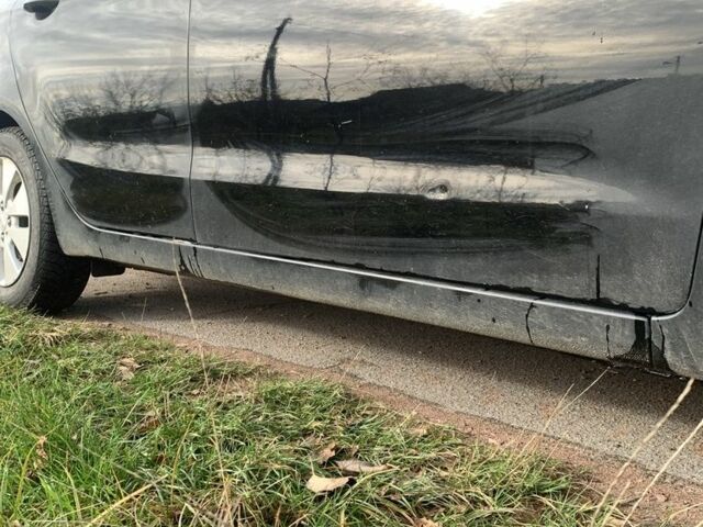 Чорний Кіа Ріо, об'ємом двигуна 1.4 л та пробігом 190 тис. км за 5500 $, фото 18 на Automoto.ua