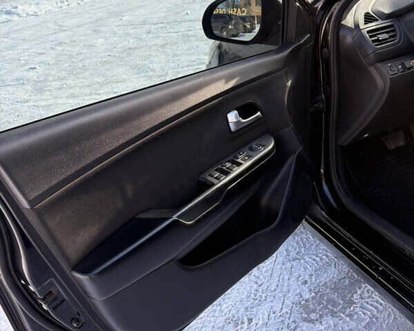 Черный Киа Рио, объемом двигателя 1.6 л и пробегом 270 тыс. км за 6650 $, фото 10 на Automoto.ua