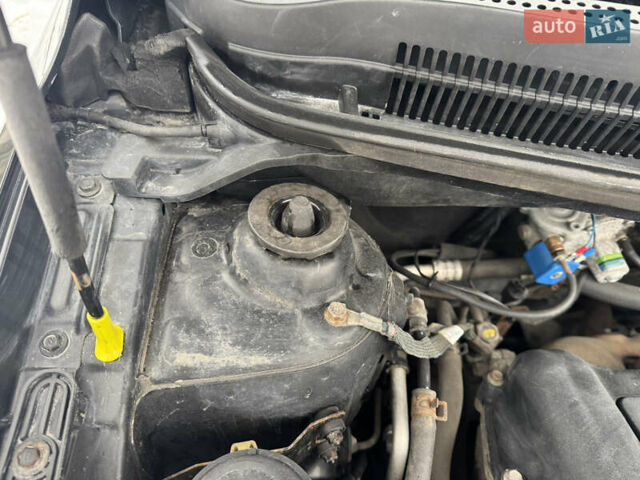 Черный Киа Рио, объемом двигателя 1.4 л и пробегом 155 тыс. км за 7500 $, фото 35 на Automoto.ua