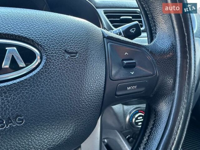 Чорний Кіа Ріо, об'ємом двигуна 1.59 л та пробігом 197 тис. км за 5888 $, фото 38 на Automoto.ua