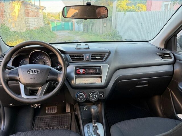 Чорний Кіа Ріо, об'ємом двигуна 1.4 л та пробігом 73 тис. км за 8900 $, фото 9 на Automoto.ua