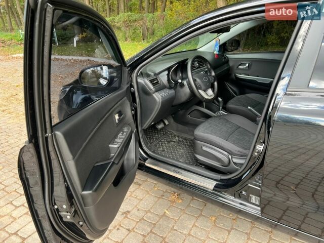 Черный Киа Рио, объемом двигателя 1.59 л и пробегом 160 тыс. км за 8100 $, фото 25 на Automoto.ua