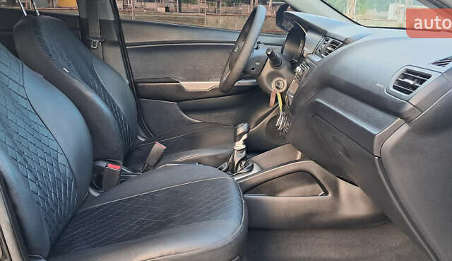 Черный Киа Рио, объемом двигателя 1.4 л и пробегом 89 тыс. км за 6800 $, фото 6 на Automoto.ua