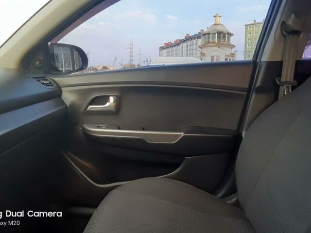 Чорний Кіа Ріо, об'ємом двигуна 1.4 л та пробігом 80 тис. км за 8700 $, фото 4 на Automoto.ua