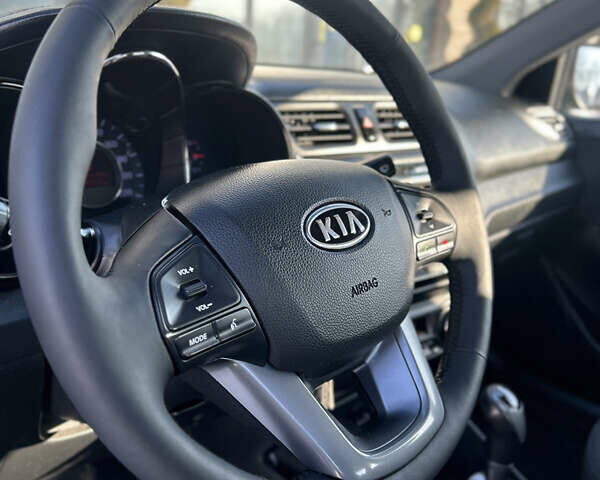 Черный Киа Рио, объемом двигателя 1.59 л и пробегом 93 тыс. км за 9350 $, фото 27 на Automoto.ua