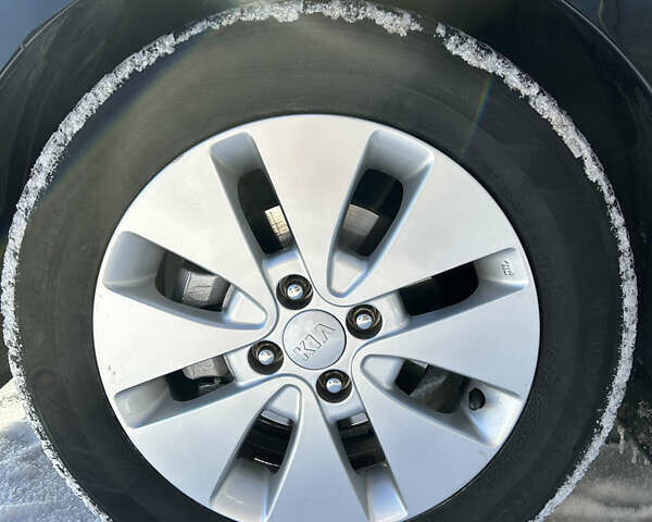 Чорний Кіа Ріо, об'ємом двигуна 1.59 л та пробігом 93 тис. км за 8999 $, фото 31 на Automoto.ua