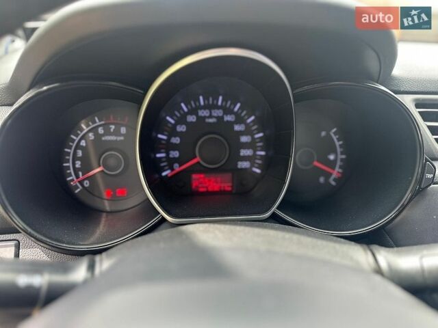 Черный Киа Рио, объемом двигателя 1.4 л и пробегом 108 тыс. км за 7950 $, фото 9 на Automoto.ua