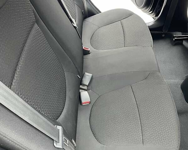 Черный Киа Рио, объемом двигателя 1.4 л и пробегом 124 тыс. км за 9350 $, фото 120 на Automoto.ua