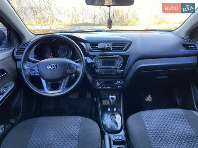 Черный Киа Рио, объемом двигателя 1.6 л и пробегом 170 тыс. км за 8600 $, фото 4 на Automoto.ua