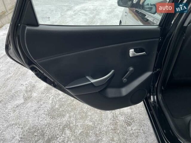 Черный Киа Рио, объемом двигателя 1.4 л и пробегом 124 тыс. км за 9350 $, фото 126 на Automoto.ua