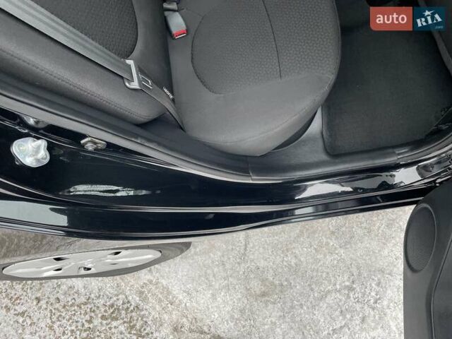 Черный Киа Рио, объемом двигателя 1.4 л и пробегом 124 тыс. км за 9350 $, фото 118 на Automoto.ua