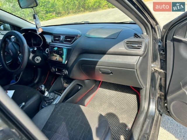 Чорний Кіа Ріо, об'ємом двигуна 1.6 л та пробігом 142 тис. км за 6800 $, фото 9 на Automoto.ua
