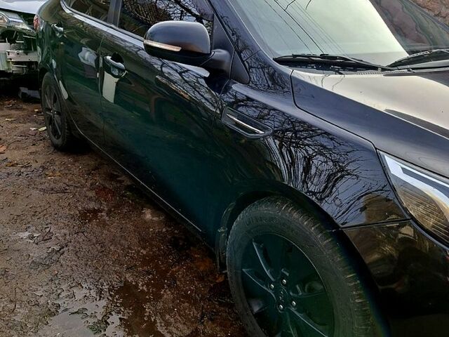 Черный Киа Рио, объемом двигателя 1.6 л и пробегом 320 тыс. км за 6500 $, фото 3 на Automoto.ua