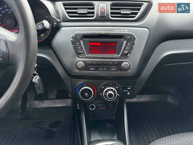 Черный Киа Рио, объемом двигателя 1.4 л и пробегом 185 тыс. км за 6999 $, фото 9 на Automoto.ua