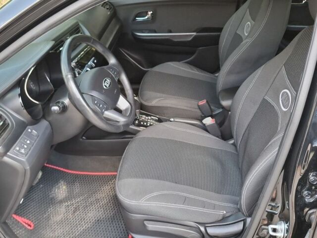 Черный Киа Рио, объемом двигателя 1.6 л и пробегом 130 тыс. км за 8750 $, фото 17 на Automoto.ua