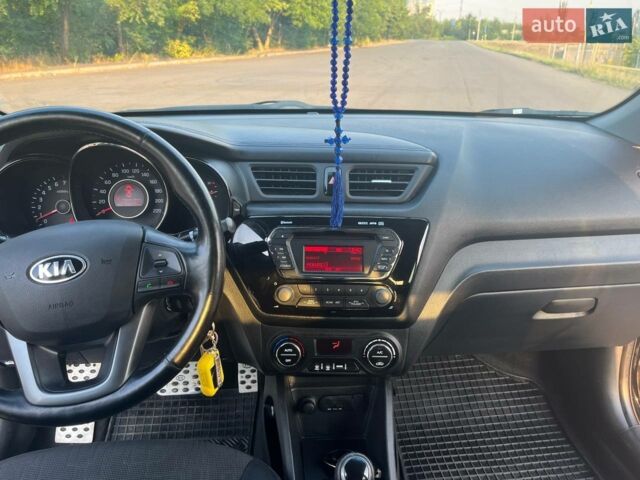 Черный Киа Рио, объемом двигателя 1.6 л и пробегом 155 тыс. км за 8500 $, фото 3 на Automoto.ua