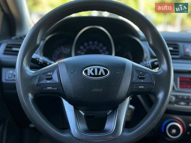 Черный Киа Рио, объемом двигателя 1.4 л и пробегом 215 тыс. км за 6999 $, фото 9 на Automoto.ua
