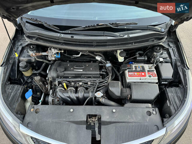 Черный Киа Рио, объемом двигателя 1.4 л и пробегом 305 тыс. км за 4950 $, фото 10 на Automoto.ua